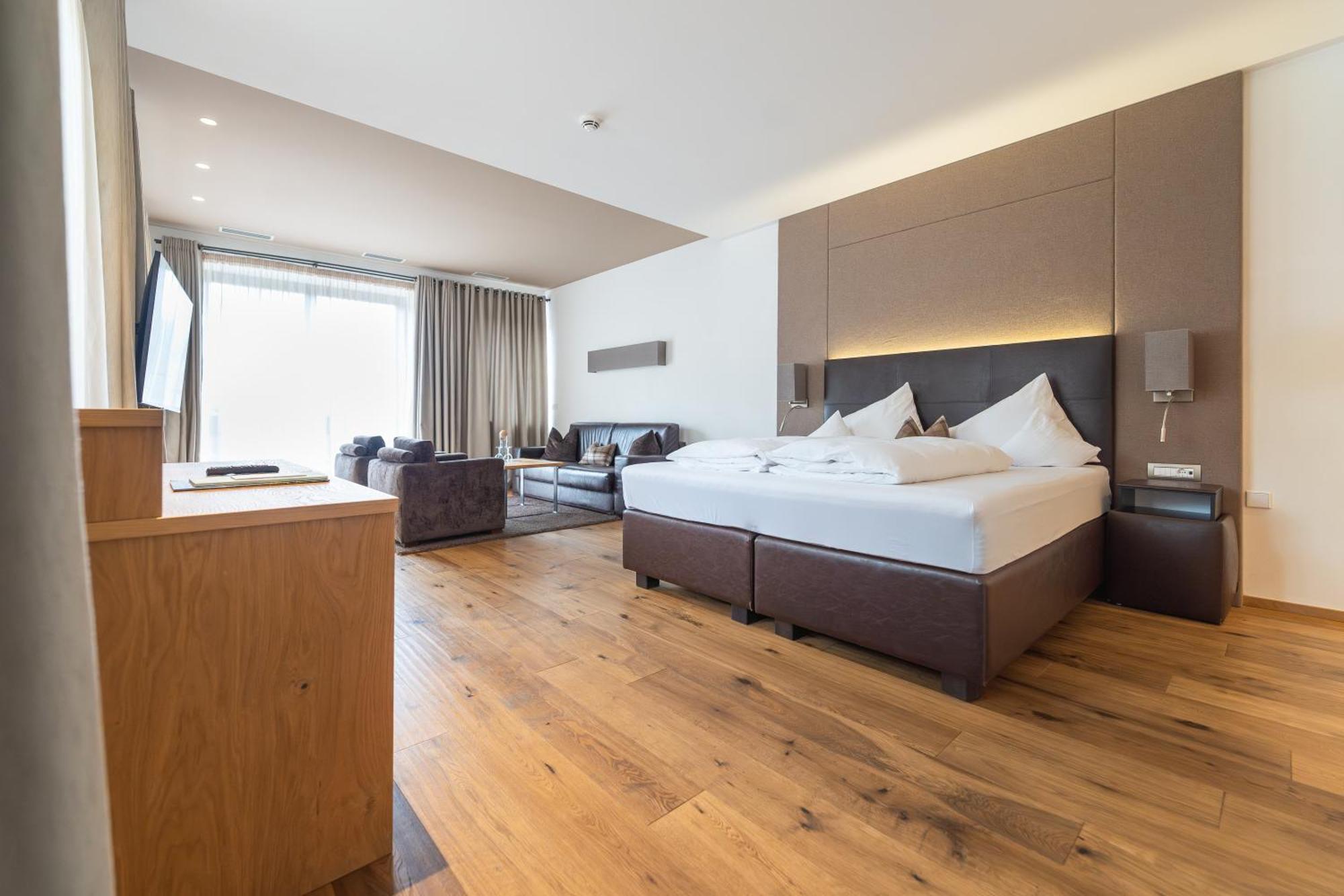Hotel Schlosswirt سكين المظهر الخارجي الصورة