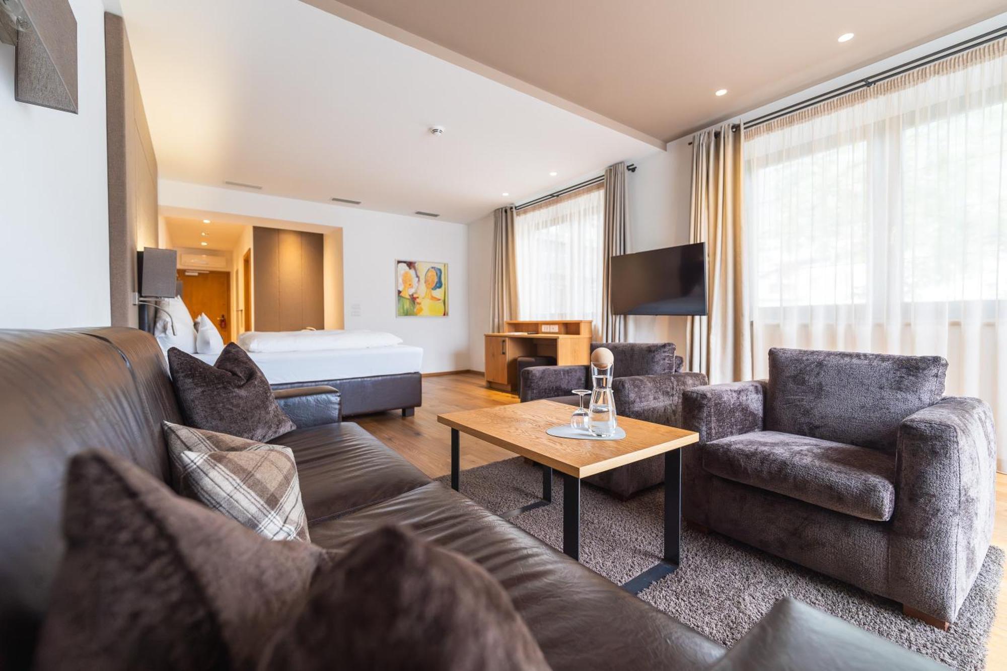 Hotel Schlosswirt سكين المظهر الخارجي الصورة