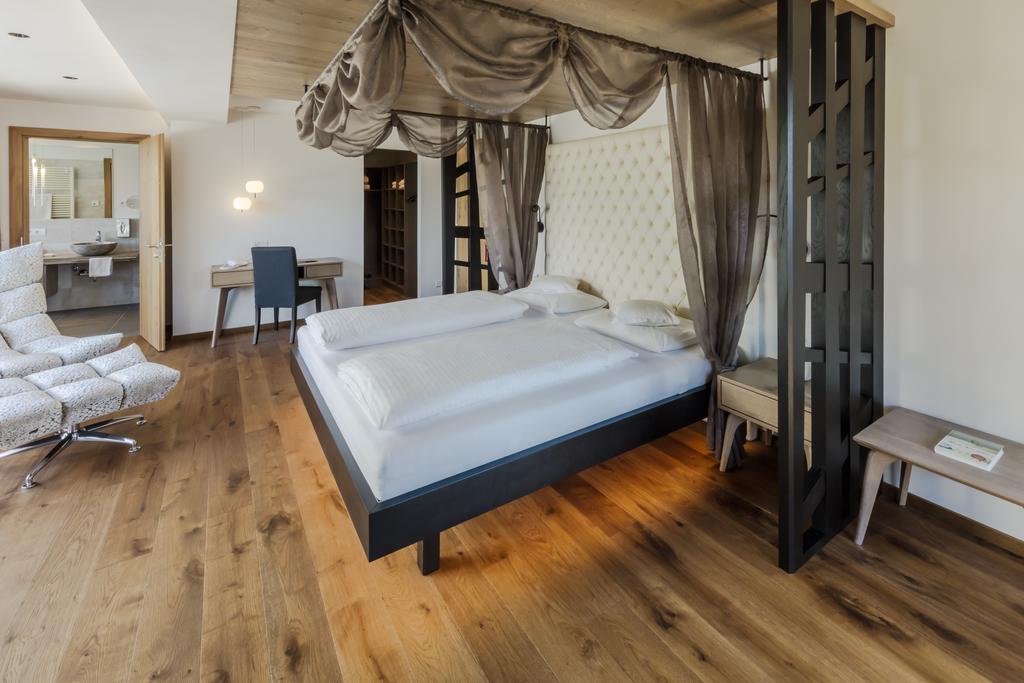 Hotel Schlosswirt سكين المظهر الخارجي الصورة