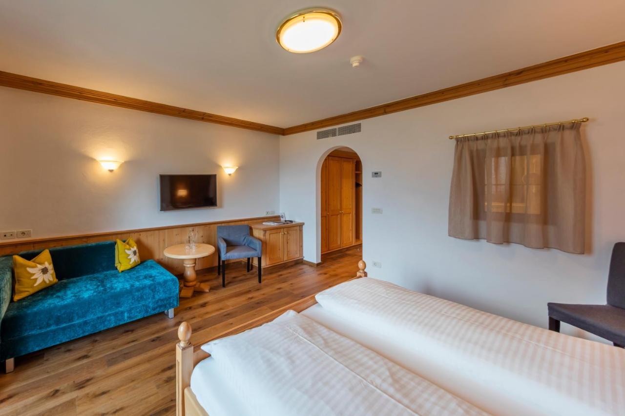 Hotel Schlosswirt سكين المظهر الخارجي الصورة